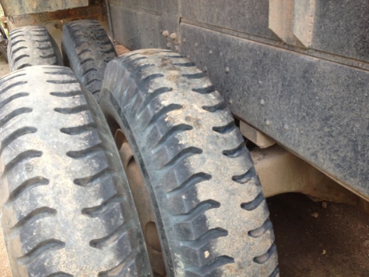 รถฮีโน่ 10 ล้อดั้ม FM1M 220 แรงม้า  สนใจติดต่อ 081 - 6079515