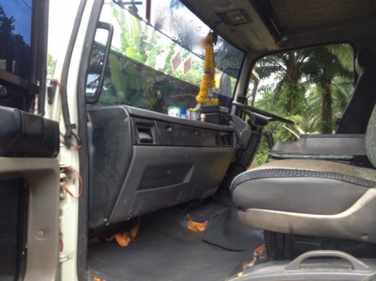 รถฮีโน่ 10 ล้อดั้ม FM1M 220 แรงม้า  สนใจติดต่อ 081 - 6079515