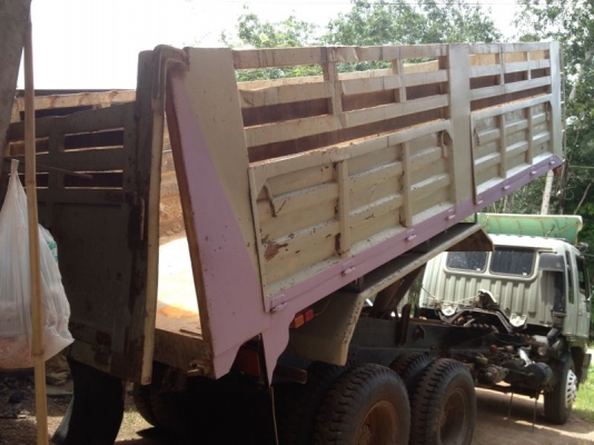 รถฮีโน่ 10 ล้อดั้ม FM1M 220 แรงม้า  สนใจติดต่อ 081 - 6079515