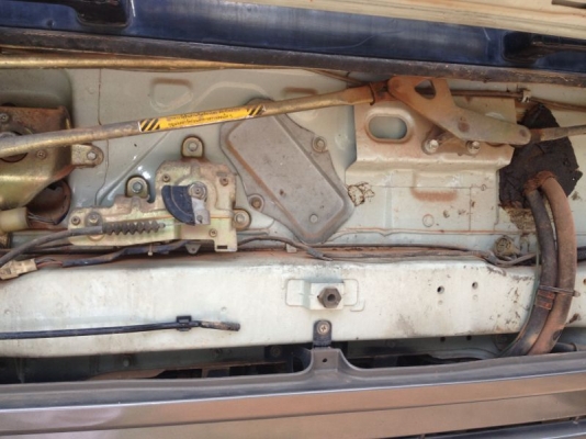 รถฮีโน่ 10 ล้อดั้ม FM1M 220 แรงม้า  สนใจติดต่อ 081 - 6079515