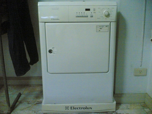 เครื่องอบผ้าำำำ electrolux 7 kg