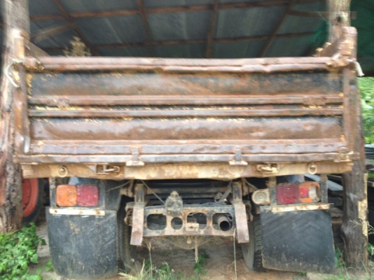 รถฮีโน่ 6 ล้อดั้ม 150 แรงม้า ปี 50  ( รถวิ่ง 110,000 กม. ) สนใจติดต่อ 081 - 6079515