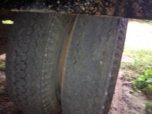 รถฮีโน่ 6 ล้อดั้ม 150 แรงม้า ปี 50  ( รถวิ่ง 110,000 กม. ) สนใจติดต่อ 081 - 6079515