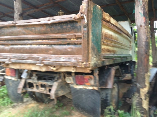 รถฮีโน่ 6 ล้อดั้ม 150 แรงม้า ปี 50  ( รถวิ่ง 110,000 กม. ) สนใจติดต่อ 081 - 6079515