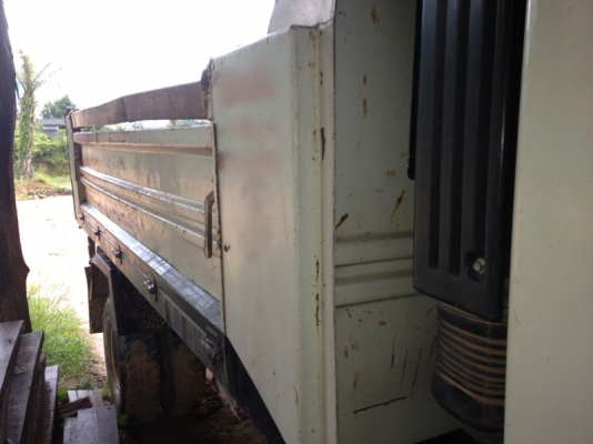 รถฮีโน่ 6 ล้อดั้ม 150 แรงม้า ปี 50  ( รถวิ่ง 110,000 กม. ) สนใจติดต่อ 081 - 6079515