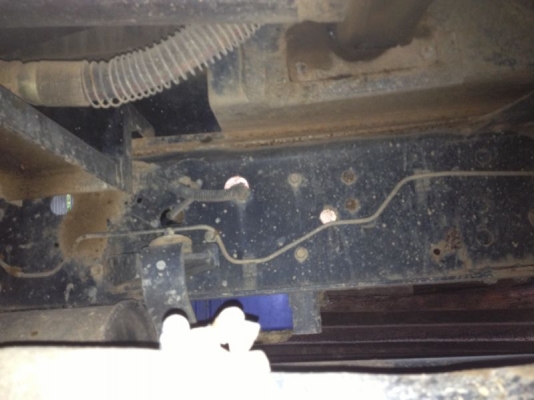 รถฮีโน่ 6 ล้อดั้ม 150 แรงม้า ปี 50  ( รถวิ่ง 110,000 กม. ) สนใจติดต่อ 081 - 6079515