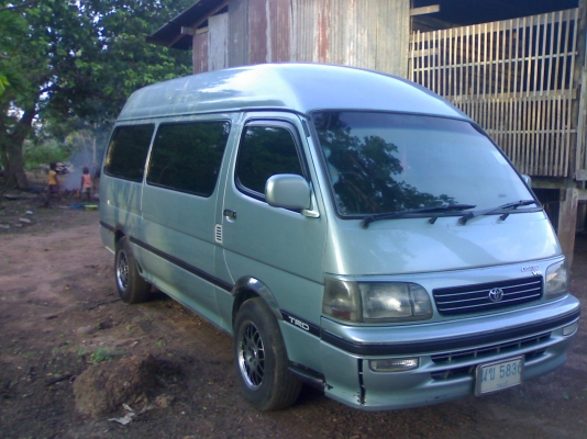 ขายTOYOTA หลังคาสูง เครื่อง3000 ปี2538 สภาพสวยๆพร้อมใช้งาน
