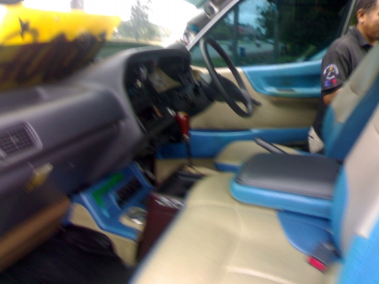 ขายTOYOTA หลังคาสูง เครื่อง3000 ปี2538 สภาพสวยๆพร้อมใช้งาน