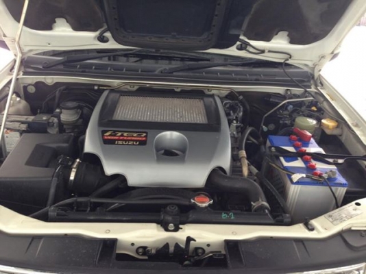 d max Hi lander 4ประตู สีขาว ปลายปี2009 เครื่อง3000vgs turbo เกีย auto d max Hi lander 4ประตู สีขาว ปลายปี2009 เครื่อง3000vgs turbo เกีย auto