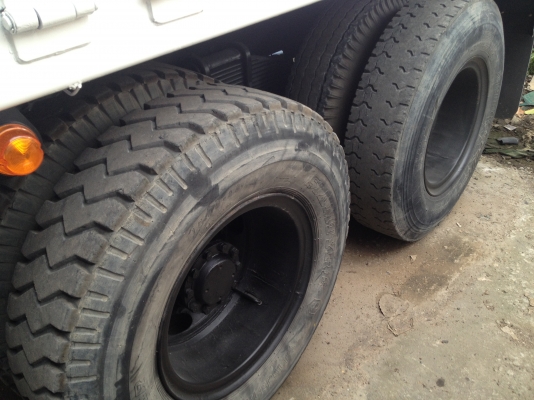 ขาย 10 ล้อ เพลาเดียว HINO ติดเครน ขาย 10 ล้อ เพลาเดียว HINO ติดเครน