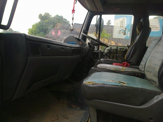 6ล้อHINO FF3H 195แรงติดเครนUNIC 5 ตัน5ปลอก รถมือเดียวออกห้างแท้...ไมล์ยังใช้ได้36xxxxกม.