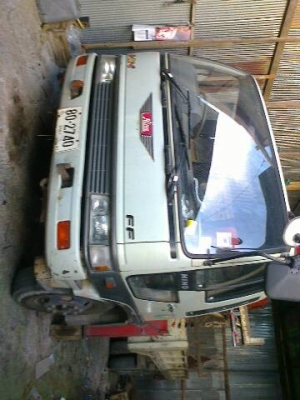 6ล้อHINO FF3H 195แรงติดเครนUNIC 5 ตัน5ปลอก รถมือเดียวออกห้างแท้...ไมล์ยังใช้ได้36xxxxกม.