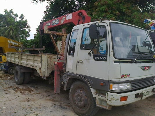 6ล้อHINO FF3H 195แรงติดเครนUNIC 5 ตัน5ปลอก รถมือเดียวออกห้างแท้...ไมล์ยังใช้ได้36xxxxกม.