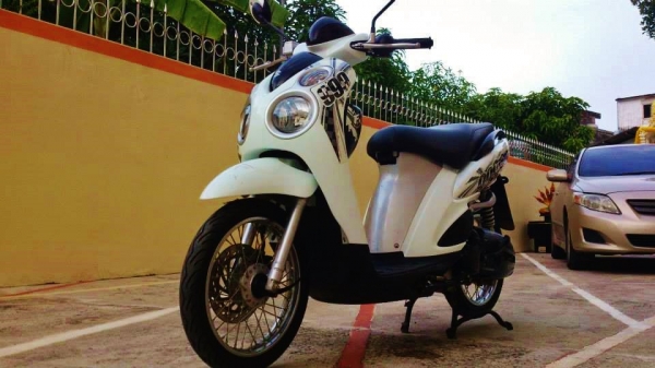 (หัวฉีด) Jelato999 2012 ขาวดำ ขายถูกๆ ต่อรองได้เป็นพันครับ