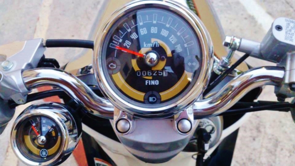 (หัวฉีด) Fino 2013 รถ 20 วัน วิ่ง 600 ป้ายแดง กุญแจรีโมทพร้อมไมโครชิพ (หัวฉีด) Fino 2013 รถ 20 วัน วิ่ง 600 ป้ายแดง กุญแจรีโมทพร้อมไมโครชิพ