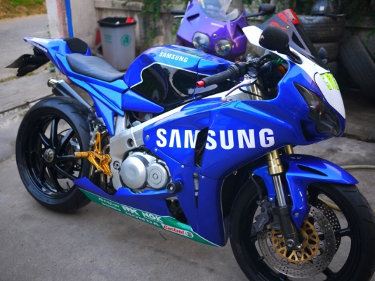 รับสั่งประกอบ Cbr400 Vfr Nc30 Nc35 จัดไฟแนนท์ได้เลือกสีเลือกลายเลือกแฟริ่งได้โทร0803355484