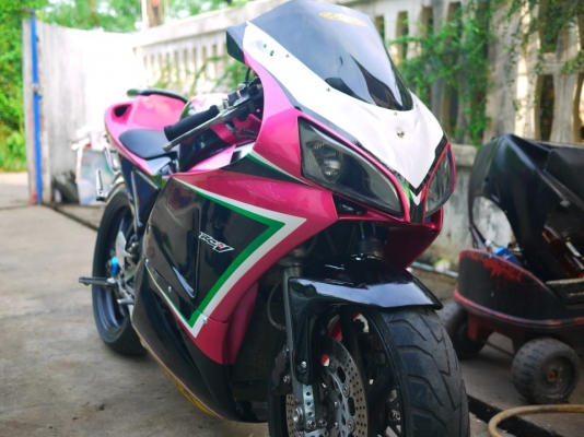 รับสั่งประกอบ Cbr400 Vfr Nc30 Nc35 จัดไฟแนนท์ได้เลือกสีเลือกลายเลือกแฟริ่งได้โทร0803355484