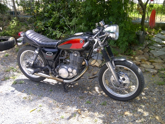 ขายsr400 คาเฟ่ หรือแลก วิบาก cb400 เสนอ มาคับ