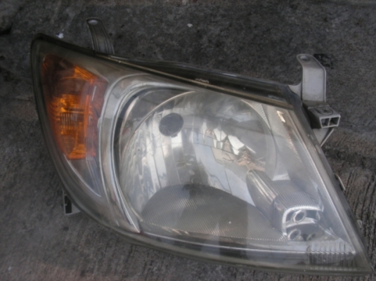 ไฟท้ายเดิม วีโก้2008