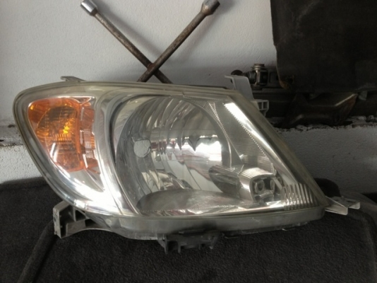 ไฟท้ายเดิม วีโก้2008