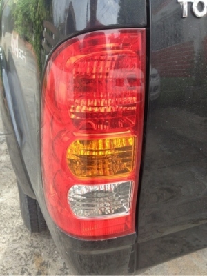 ไฟท้ายเดิม วีโก้2008