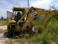 CAT METRO หน้าตักหลังขุดปุกกี๋เปิดตูดได้เคบใช้งานแล้วจอดสภาพเดิมๆๆเก่าๆๆตามสภาพต้องปรับถ่ายน้ำมันหม้อแบตเสีย เครื่องสตาจติดทำงานโดยรวมพอประมาณใช้ได้ ประมาณ 65 \% ขาย 230000