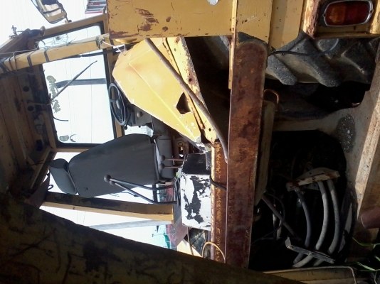 CAT METRO หน้าตักหลังขุดปุกกี๋เปิดตูดได้เคบใช้งานแล้วจอดสภาพเดิมๆๆเก่าๆๆตามสภาพต้องปรับถ่ายน้ำมันหม้อแบตเสีย เครื่องสตาจติดทำงานโดยรวมพอประมาณใช้ได้ ประมาณ 65 \% ขาย 230000