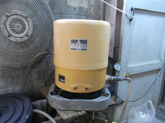 ขายปั้มน้ำ mitsubishi 250 W พร้อมใช้งานสภาพสวย รับประกันคุณภาพ ดูประวัติการขายผมได้ครับ