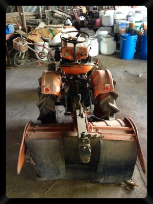 ต้องการขายรถไถB6000