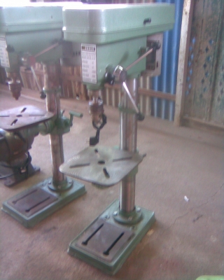 แท่น สว่าน ความสูงประมาณ 1 เมตร หัวจับ 8 หุนมอเตอร์มิสซู แท่น สว่าน ความสูงประมาณ 1 เมตร หัวจับ 8 หุนมอเตอร์มิสซู