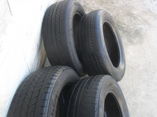 ยาง 195/60R15 สวยๆ 4 เส้น ราคา 1900 บาท ยาง 195/60R15 สวยๆ 4 เส้น ราคา 1900 บาท