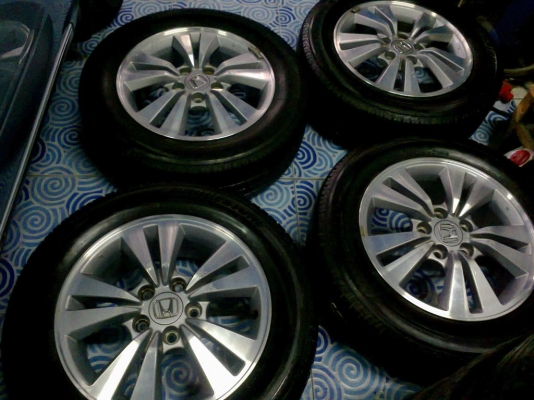 แม็ก HONDA ขอบ16 5รู114.3 ใส่ FD Accordได้ครับ แม็ก HONDA ขอบ16 5รู114.3 ใส่ FD Accordได้ครับ