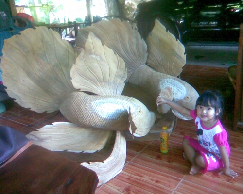 ปลากัดจีนแกะสลักจากตอไม้สักทอง ปลากัดจีนแกะสลักจากตอไม้สักทอง