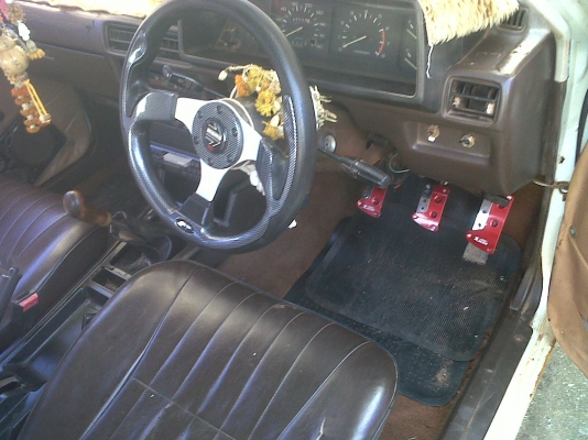 ขาย  Mitsubishi Lancer(มิตซูบิชิ แลนเซอร์) กล่องไม้ขีดคับ เปิดราคาที่ 37,000 คับ