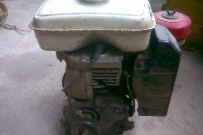 เครื่องฮอนด้า 5 แรงสภาพดีครับสตาสติดง่ายครับขนาด 5 แรงครับราคานี้คุ้มครับไม่ต้องเบิกใหม่ครับใช้ยาวครับ