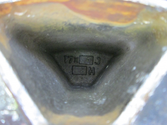 ขายล้อ ALGERNON INTELESSEขอบ17 5/114.3F9 of+43 R9 of+8 14000 บาท