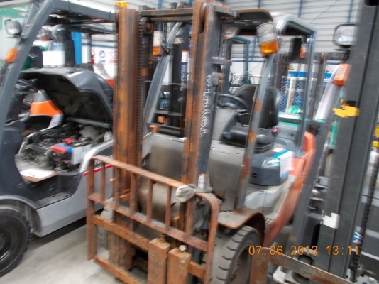 ขายรถฟอร์คลิฟต์ Toyota  52-8FD20  เครื่องดีเซล พร้อมใช้งาน รถจอดที่ สมทรปราการ สนใจโทรหาเจี๊ยบเลย 087-3310254 เจี๊ยบค่ะ