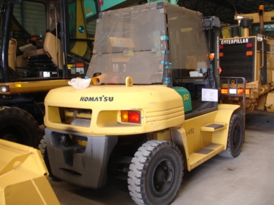 ขายฟอร์คลิฟต์ KOMATSU FG50-7 ขนาด 5 ตัน   นำเข้าจากญี่ปุ่น ไม่เคยใช้งานในไทยแน่นอนค่ะ สภาพดี แบตดี สนใจติดต่อเจี๊ยบได้ค่ะ โทร 087-3310254 ค่ะ