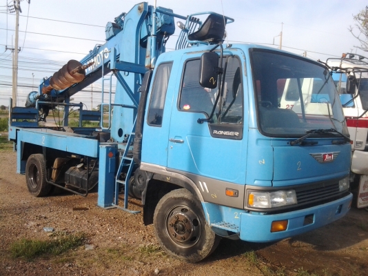 ขาย รถหกล้อ ติดตั้งเครนเจาะดิน