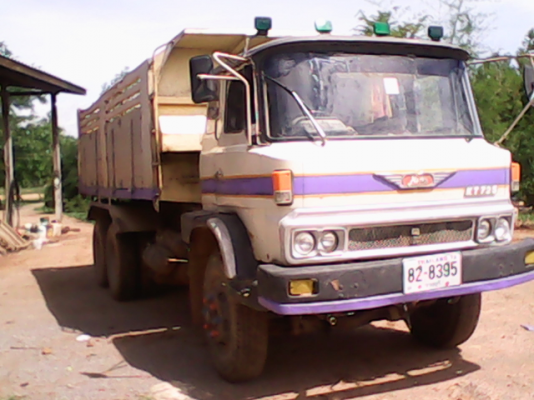 ต้องการขายรถสิบล้อดั้มHINO 725 สองเพลาดั้มเบรคจิฟฟี่