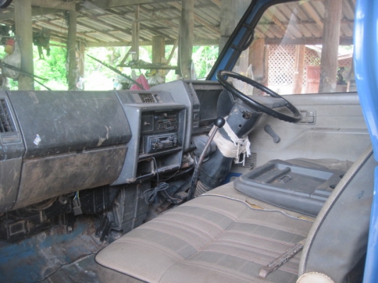 ขาย ISUZU NKR 110 ( ไม่มีเล่มทะเบียน )