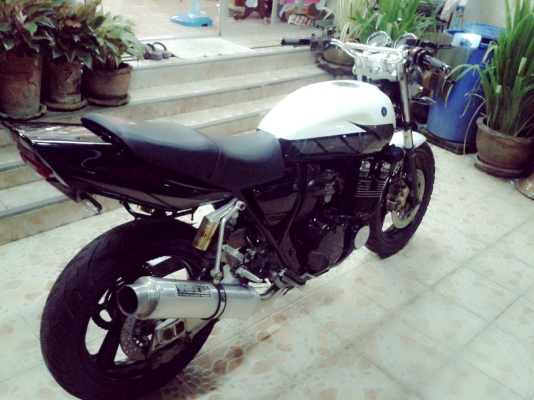 คุ้มโคตรๆ โอกาสทองมีไม่บ่อยครับ รีบๆนะครับ สภาพดีพร้อมใชังาน หาราคานี้ไม่มีแล้ว  ขายในราคา65,500ครับ xjr 400 ปี97 อินวอย สรรพสามิตรแท้  ขับกลับบ้านได้เลยคั