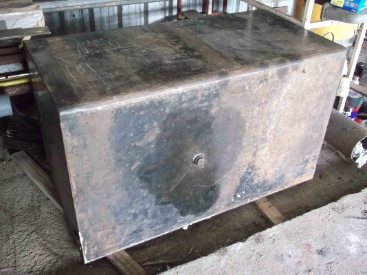 ถังน้ำมัน รถหัวลาก 400 ลิตร ขายให้พี่ พิษณุโลก 0817406383