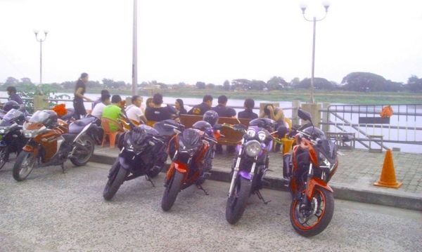 xjr400 ปี97 หาแลกครับ