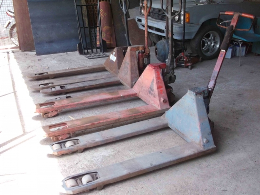 ขายเหมา แฮนด์ลิฟท์ 4 ตัว พี่ชวลิต จองแล้ว ขายเหมา แฮนด์ลิฟท์ 4 ตัว พี่ชวลิต จองแล้ว