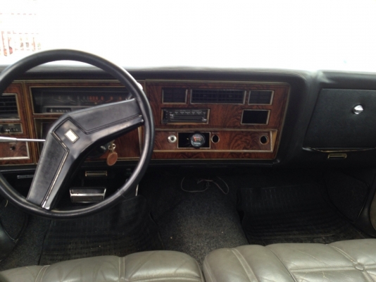 ขายรถอเมริกัน Oldsmobile รุ่น Ninety Eight ปี 1978 ตัวท็อป เบาะคู่หน้าปรับไฟฟ้า เกียร์ออโต้ มีเล่มทะเบียนพร้อมโอน ขายรถอเมริกัน Oldsmobile รุ่น Ninety Eight ปี 1978 ตัวท็อป เบาะคู่หน้าปรับไฟฟ้า เกียร์ออโต้ มีเล่มทะเบียนพร้อมโอน