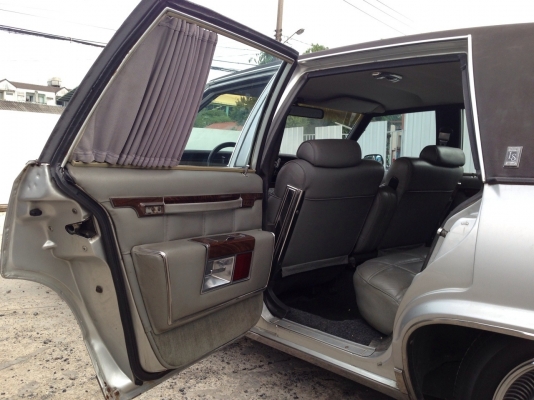 ขายรถอเมริกัน Oldsmobile รุ่น Ninety Eight ปี 1978 ตัวท็อป เบาะคู่หน้าปรับไฟฟ้า เกียร์ออโต้ มีเล่มทะเบียนพร้อมโอน ขายรถอเมริกัน Oldsmobile รุ่น Ninety Eight ปี 1978 ตัวท็อป เบาะคู่หน้าปรับไฟฟ้า เกียร์ออโต้ มีเล่มทะเบียนพร้อมโอน