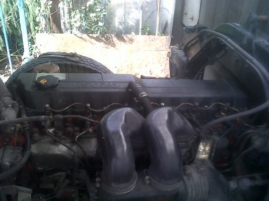 ขายด่วน อีชุชุ เด้ก้า 200 แรง  ยาว 7.20  เมตร  ยาง 9.00  พร้อมใช้