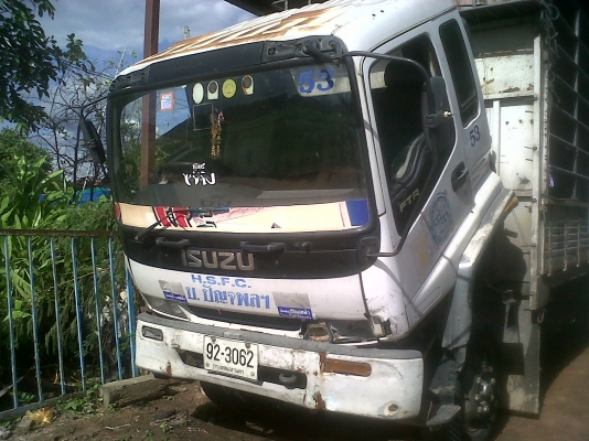 ขายด่วน อีชุชุ เด้ก้า 200 แรง  ยาว 7.20  เมตร  ยาง 9.00  พร้อมใช้