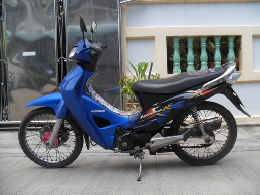 ขายWave 125 R ปี 47  ถูกๆ 10000 เดียว